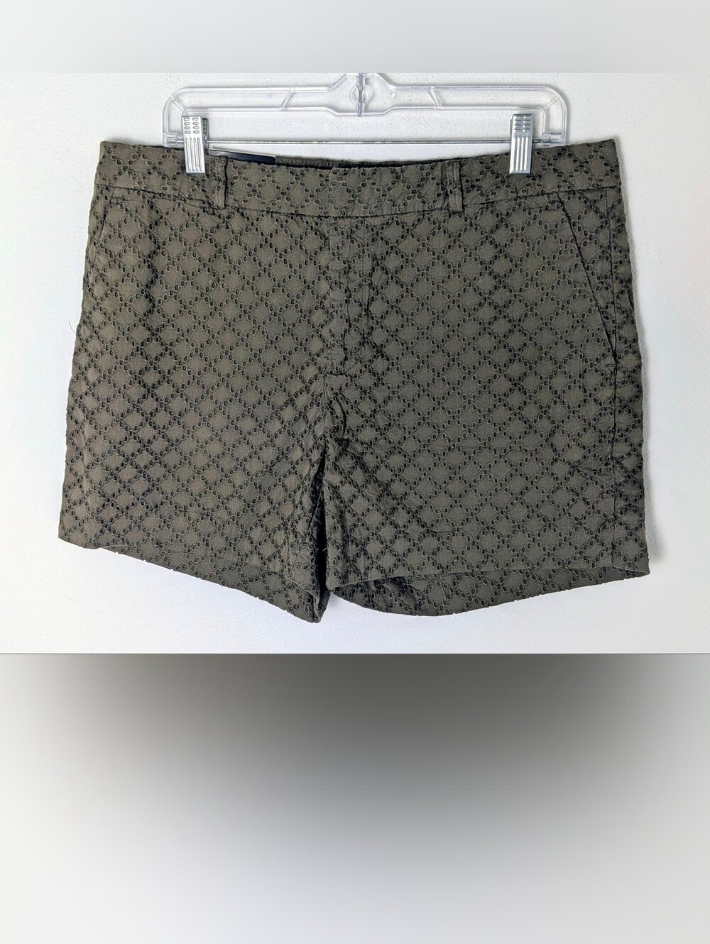 Banana Republic Women's Army Green Chino Shorts sz 12 Lace Geometric Cotton New